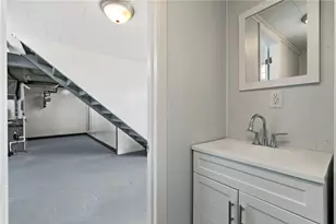 126 E Edison Ave, New Castle, PA 16101 - Photo 27