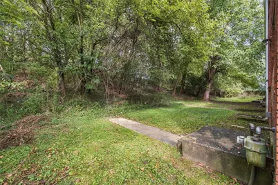 2501 Lincoln Ave, Clairton, PA 15025 - Photo 9