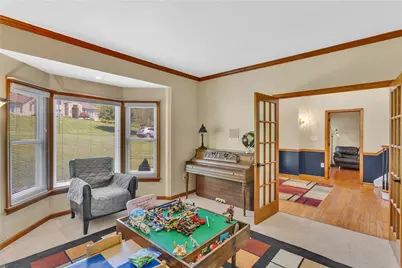 7 Hawthorne Ln, Irwin, PA 15642 - Photo 9