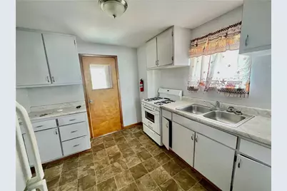 746 6th Ave, Coraopolis, PA 15108 - Photo 3