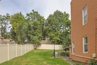 912 Mina St, Spring Hill, PA 15212 - Photo 3
