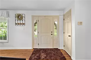 1009 Fieldstone Dr, Cecil, PA 15317 - Photo 9