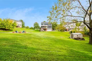 1009 Fieldstone Dr, Cecil, PA 15317 - Photo 49