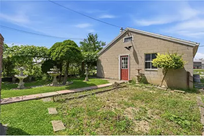 38 Franklin, Ellwood City, PA 16117 - Photo 7