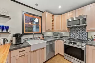 5828 Nicholson St, Pittsburgh, PA 15217 - Photo 17