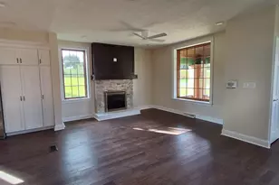 580 Achortown Rd, Chippewa Township, PA 15010 - Photo 9