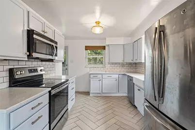 4331 Overhill St, Bethel Park, PA 15102 - Photo 9