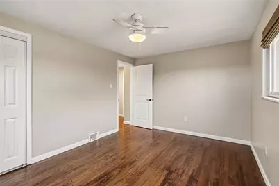 4331 Overhill St, Bethel Park, PA 15102 - Photo 13