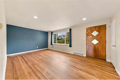 146 W Patty Lane, Monroeville, PA 15146 - Photo 3