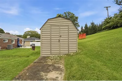 4770 Sherwood Dr, Pittsburgh, PA 15236 - Photo 37