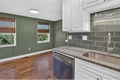 24 W Cortland Dr, Kennedy Township, PA 15136 - Photo 7