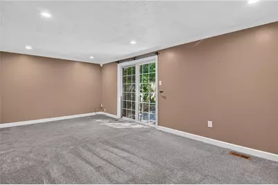 24 W Cortland Dr, Kennedy Township, PA 15136 - Photo 13