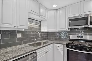 24 W Cortland Dr, Kennedy Township, PA 15136 - Photo 11