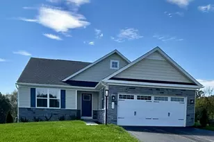132 Acorn Dr, Buffalo Township, PA 16055 - Photo 1