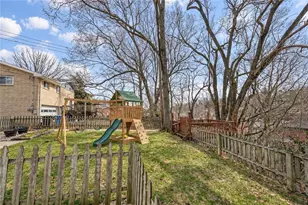 4798 Oakridge Dr, Pittsburgh, PA 15227 - Photo 25