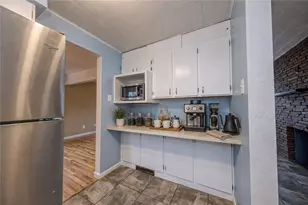 4798 Oakridge Dr, Pittsburgh, PA 15227 - Photo 9