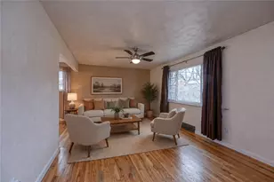 4798 Oakridge Dr, Pittsburgh, PA 15227 - Photo 3