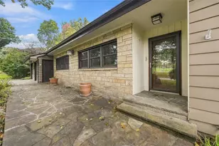 266 Harrison Rd, Wilkins Township, PA 15145 - Photo 3