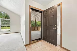 133 Barrington Dr, Collier Township, PA 15071 - Photo 7