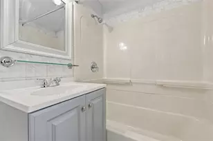 2291 Lambeth Dr, Pittsburgh, PA 15241 - Photo 11