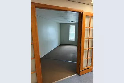 1326 Streets Run Rd, West Mifflin, PA 15236 - Photo 9