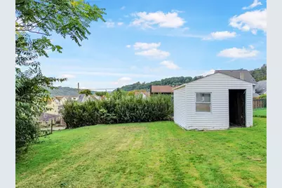 425 32nd St, McKeesport, PA 15132 - Photo 5