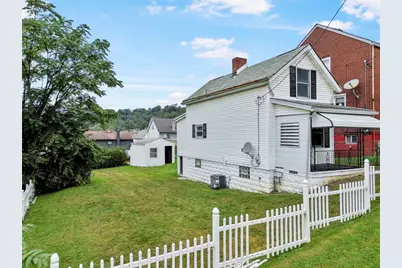 425 32nd St, McKeesport, PA 15132 - Photo 3