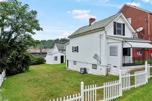 425 32nd St, McKeesport, PA 15132 - Photo 3