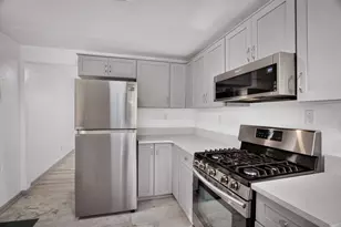 2717 Glenny Ln, West Mifflin, PA 15122 - Photo 9