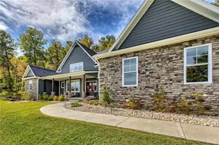 1211 Windemere Dr, Unity Township, PA 15650 - Photo 47