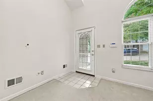 599 Newport Dr, Pittsburgh, PA 15235 - Photo 5
