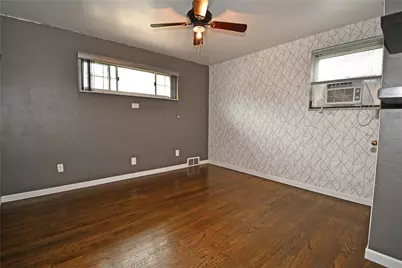 433 Ridgemont Dr, Pittsburgh, PA 15220 - Photo 15
