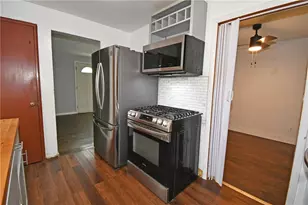 433 Ridgemont Dr, Pittsburgh, PA 15220 - Photo 11