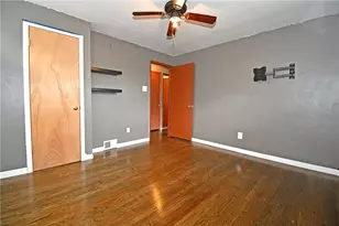 433 Ridgemont Dr, Pittsburgh, PA 15220 - Photo 17