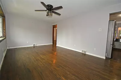 433 Ridgemont Dr, Pittsburgh, PA 15220 - Photo 5