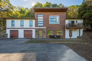 1645 Pegher Ln, Pittsburgh, PA 15143 - Photo 1