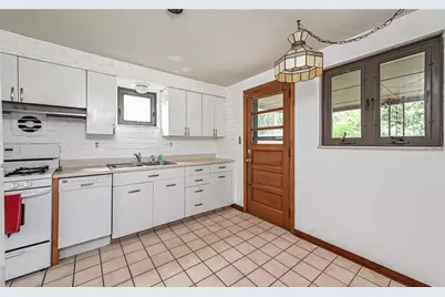 1050 Ardmore Manor Dr, Pittsburgh, PA 15221 - Photo 9