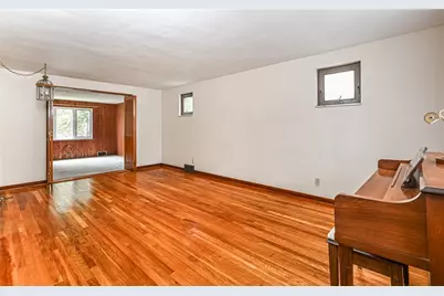 1050 Ardmore Manor Dr, Pittsburgh, PA 15221 - Photo 5