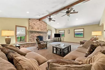 1615 Greenock Buena Vista, Elizabeth Twp/Boro, PA 15135 - Photo 3