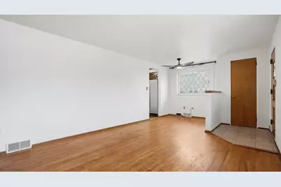 4782 Barone Dr, Pittsburgh, PA 15227 - Photo 11
