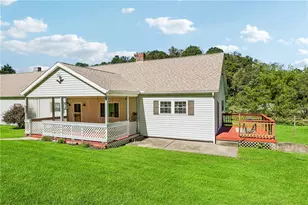 31 Daisy Ln, W Pike Run Twp, PA 15427 - Photo 3