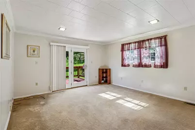31 Daisy Ln #A, W Pike Run Twp, PA 15427 - Photo 9