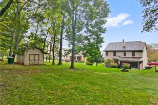 821 Ponderosa Dr, Findlay Township, PA 15126 - Photo 3