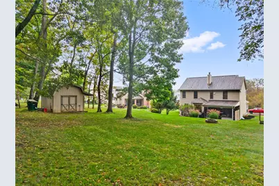 821 Ponderosa Drive, Findlay Township, PA 15126 - Photo 3