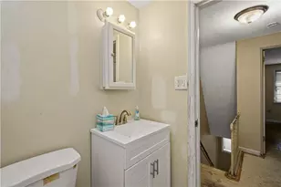 329 Macassar Dr, Pittsburgh, PA 15236 - Photo 21