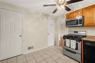 329 Macassar Dr, Pittsburgh, PA 15236 - Photo 11