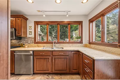 19 Sigrid Dr, Carnegie, PA 15106 - Photo 7