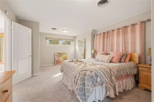 19 Sigrid Dr, Carnegie, PA 15106 - Photo 3