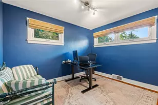 19 Sigrid Dr, Carnegie, PA 15106 - Photo 1