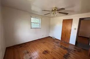 2542 Mohawk St, White Oak, PA 15131 - Photo 9
